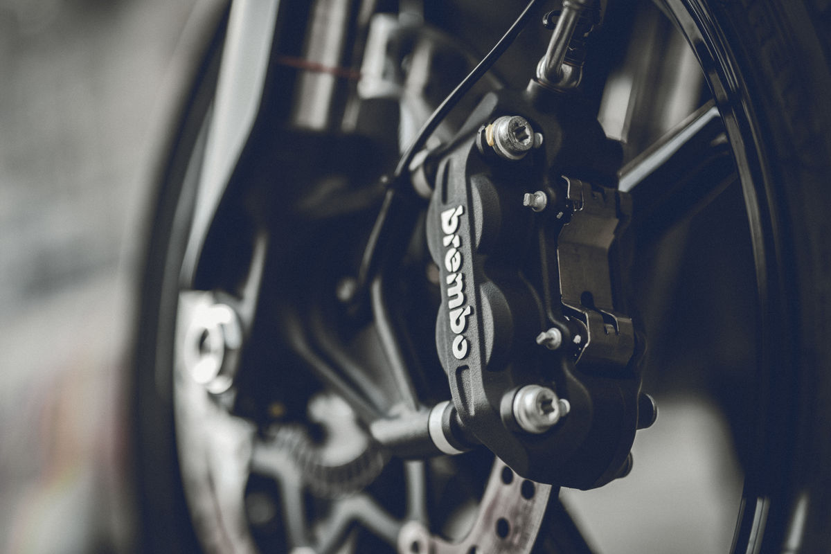 Ensaio Husqvarna Svartpilen 701 – Uma Flat Tracker para “duros”