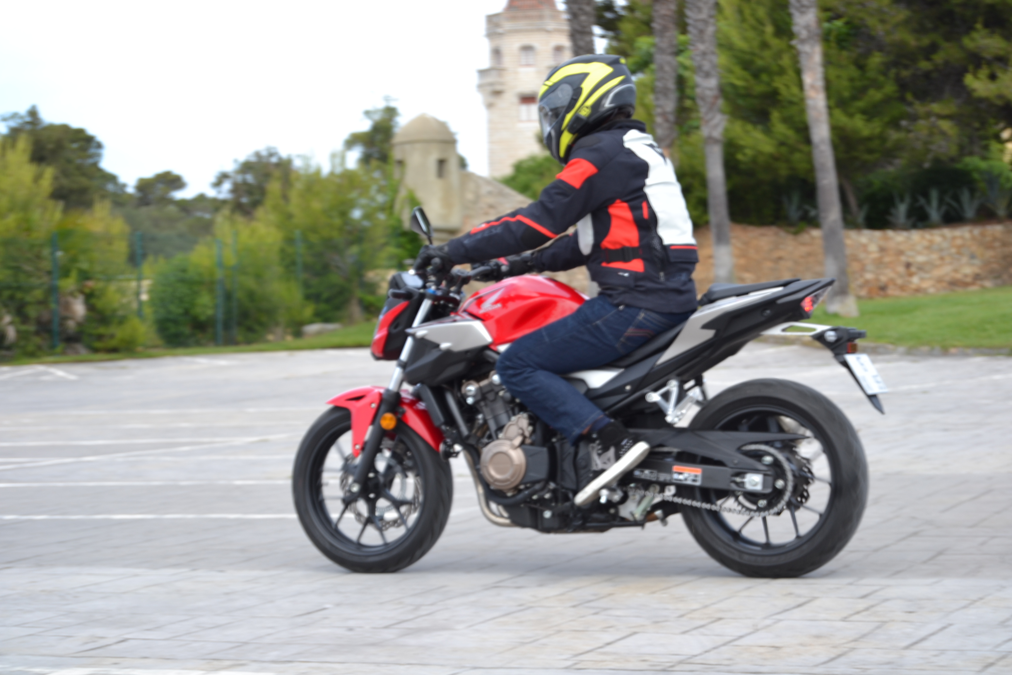 Ensaio Honda CB 500F – Polivalência em estilo “street fighter”