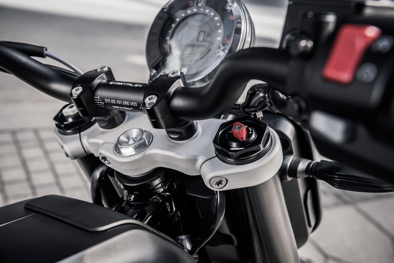 Ensaio Husqvarna Svartpilen 701 – Uma Flat Tracker para “duros”