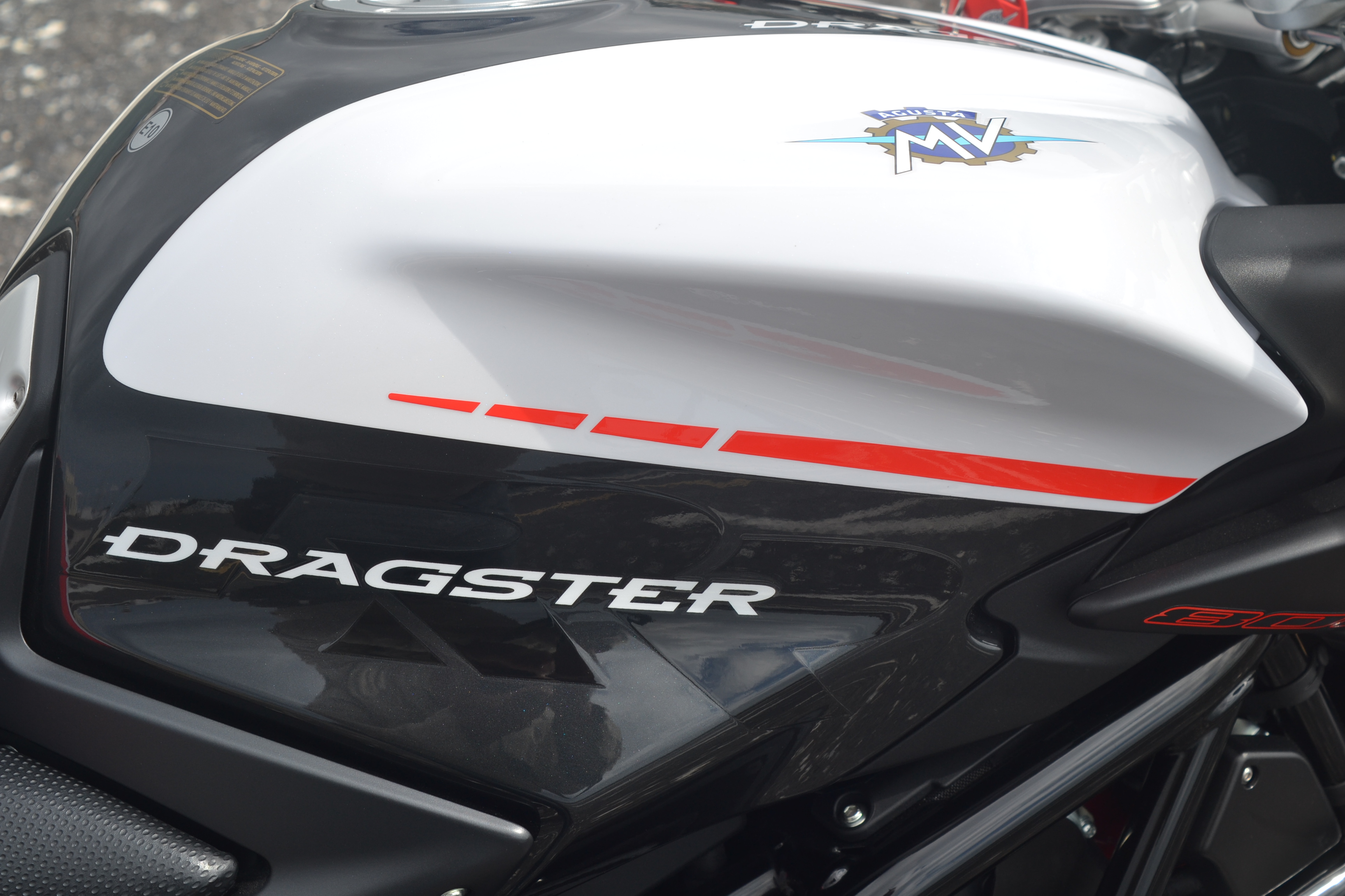 Ensaio MV Agusta Dragster 800 RR de 2019
