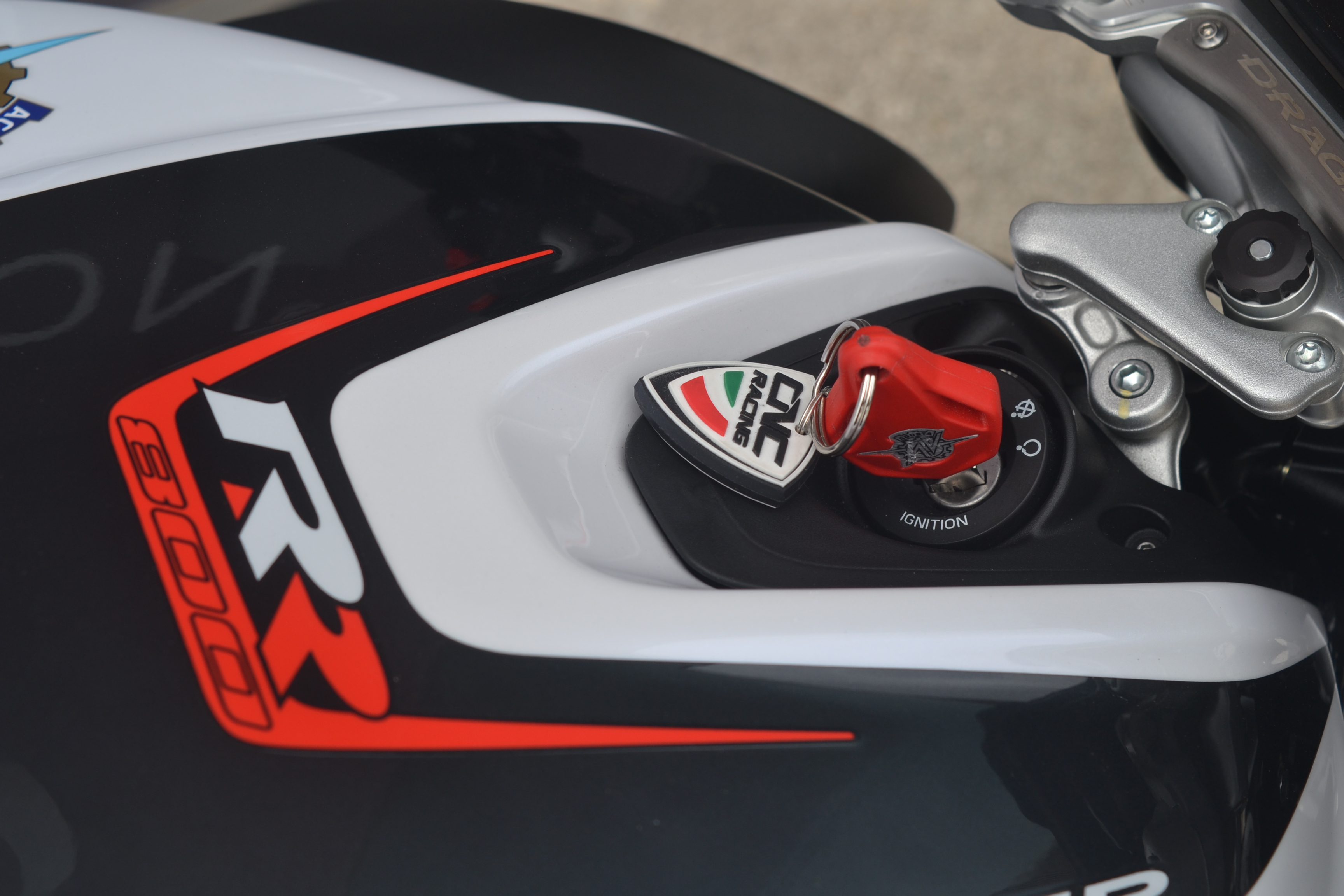 Ensaio MV Agusta Dragster 800 RR de 2019