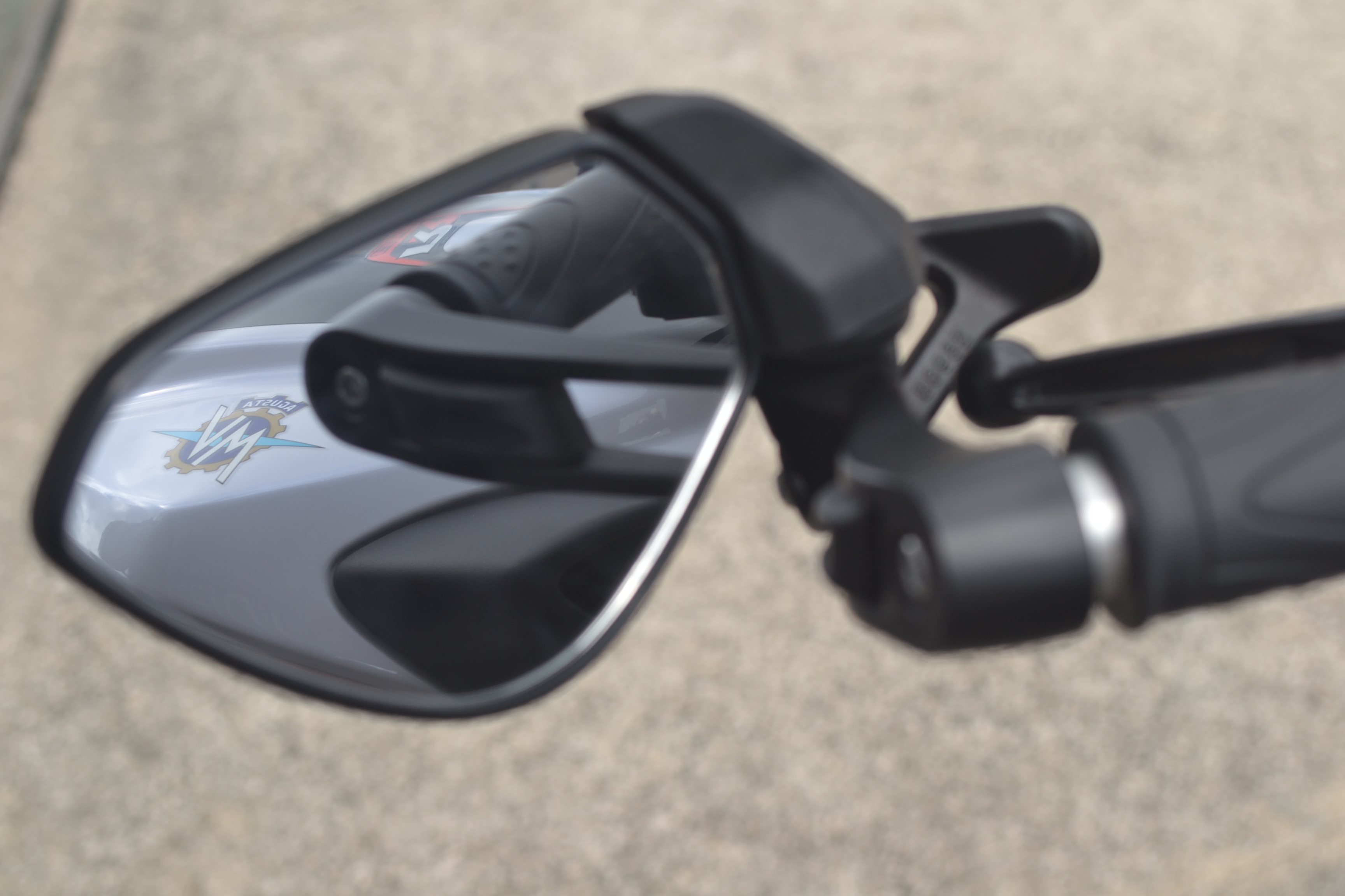 Ensaio MV Agusta Dragster 800 RR de 2019