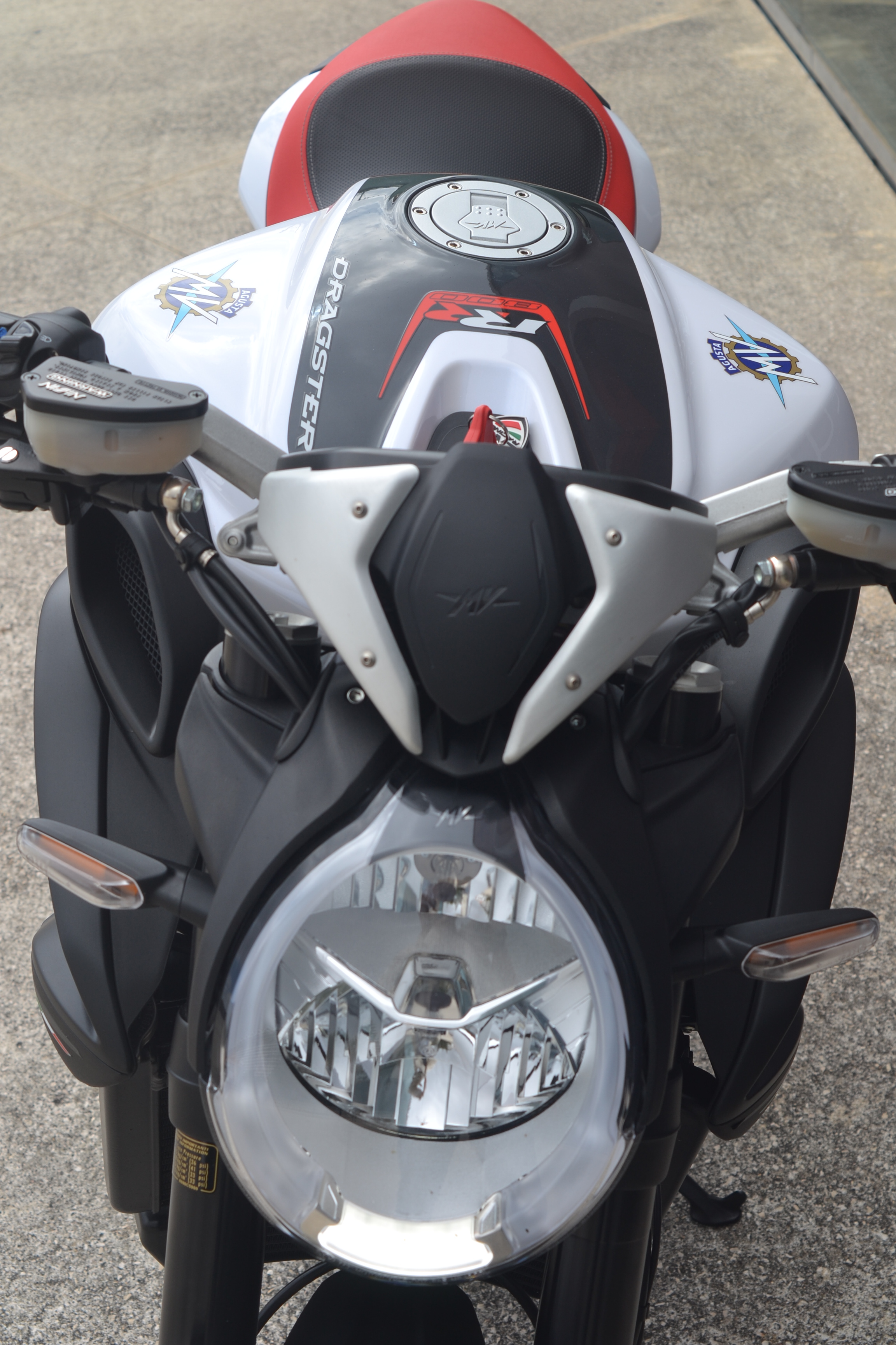 Ensaio MV Agusta Dragster 800 RR de 2019