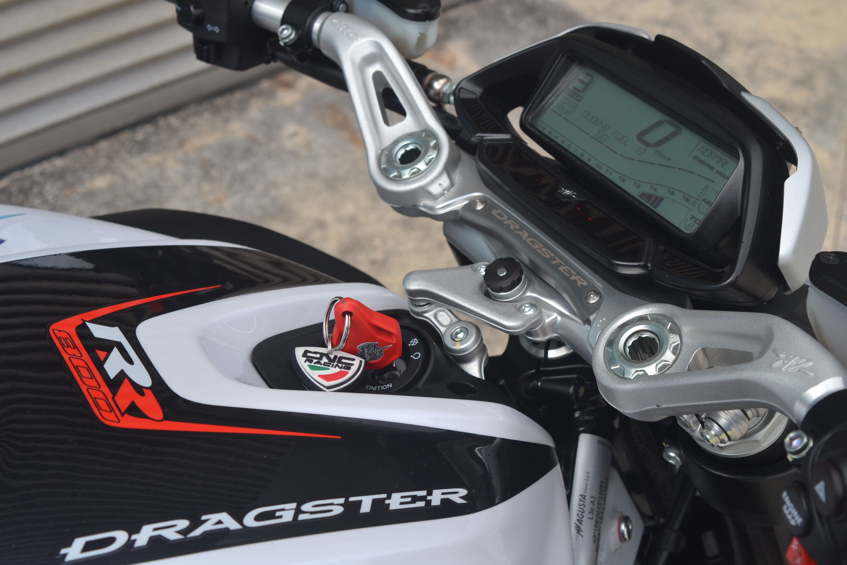 Ensaio MV Agusta Dragster 800 RR de 2019