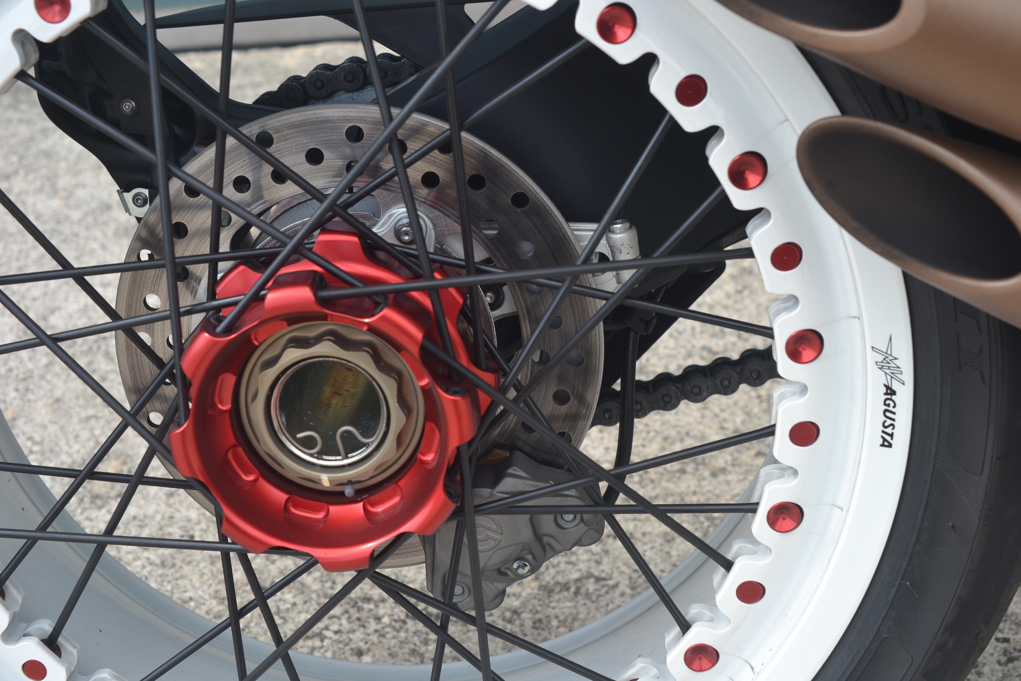 Ensaio MV Agusta Dragster 800 RR de 2019