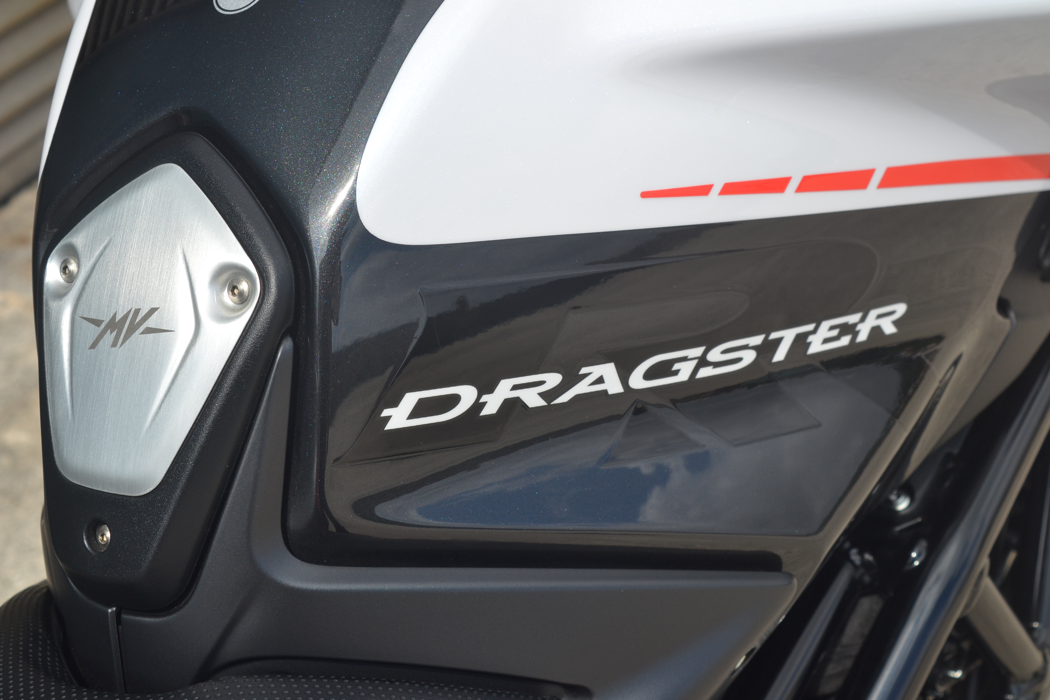 Ensaio MV Agusta Dragster 800 RR de 2019