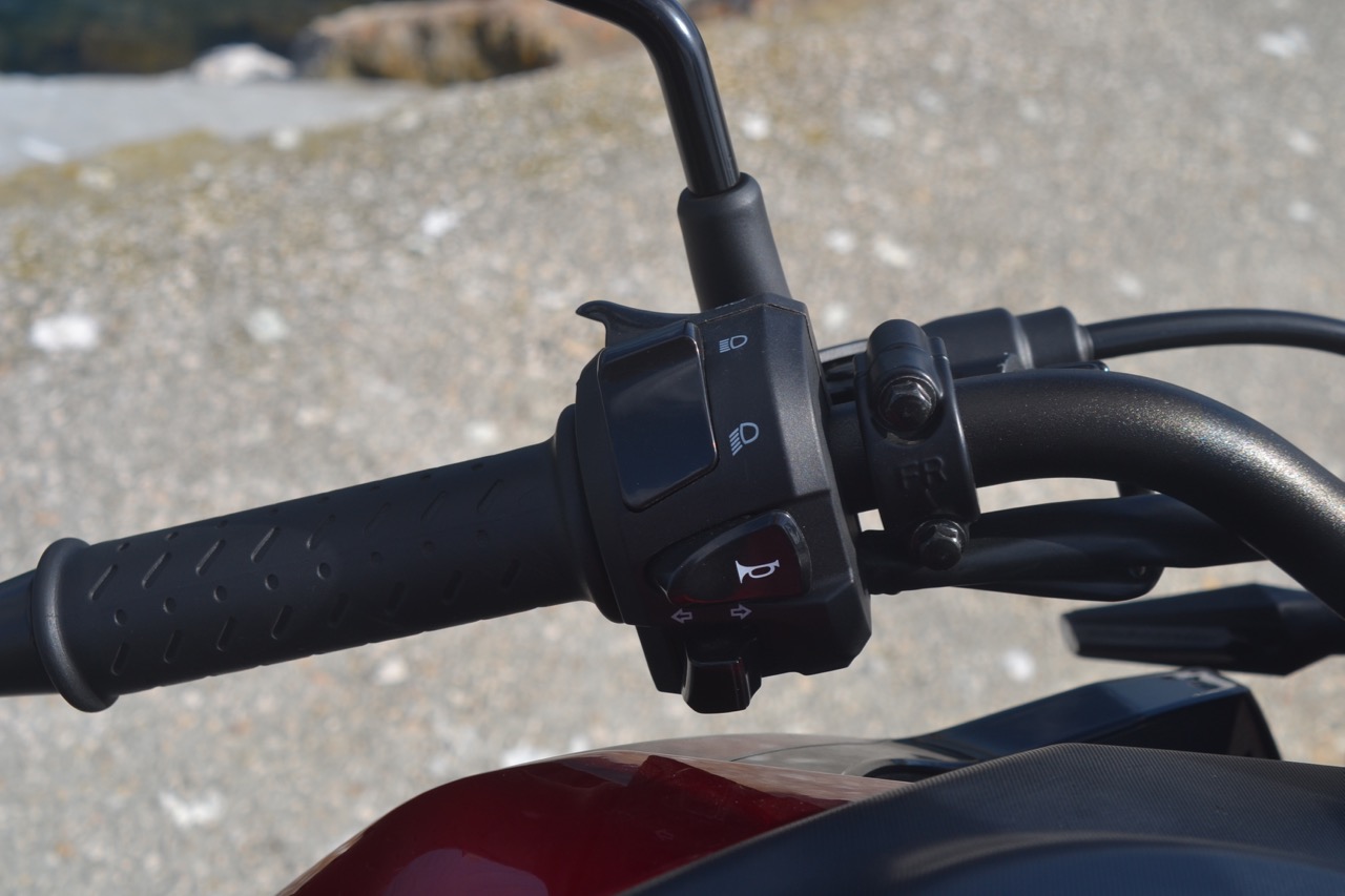 Ensaio FK Motors Street Fighter 125 – A pequena rebelde alemã