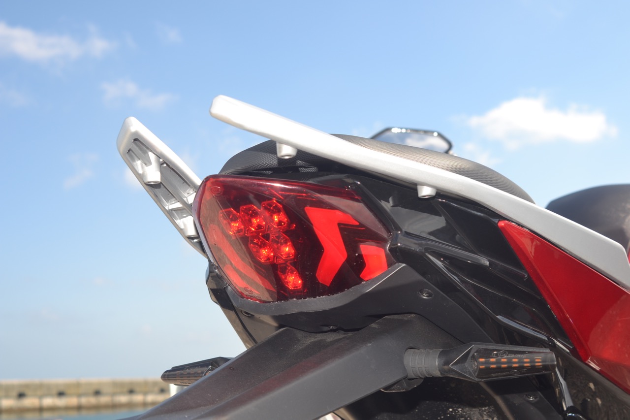 Ensaio FK Motors Street Fighter 125 – A pequena rebelde alemã