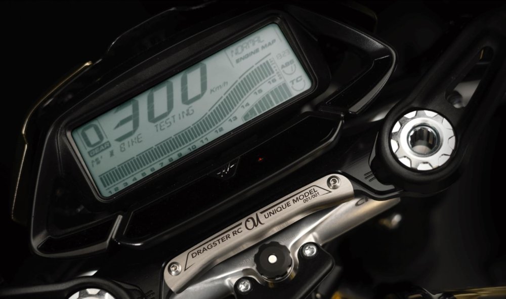 MV Agusta Dragster RC Shining Gold – Edição Especial Limitada a “1 unidade”