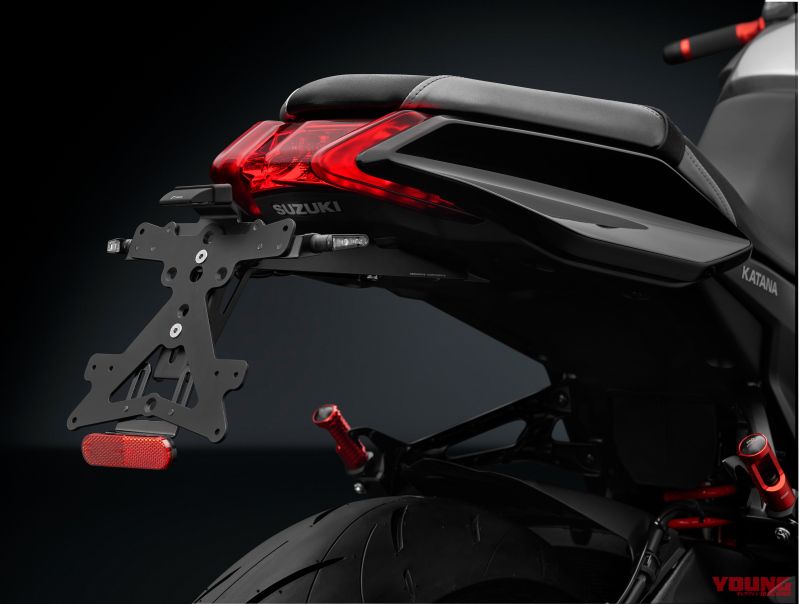 Suzuki Katana versão Streetfighter com Kit Rizoma