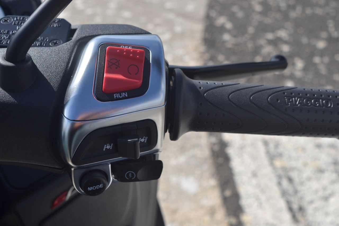 Ensaio Piaggio MP3 300 HPE Sport – Agilidade Urbana em 3 rodas