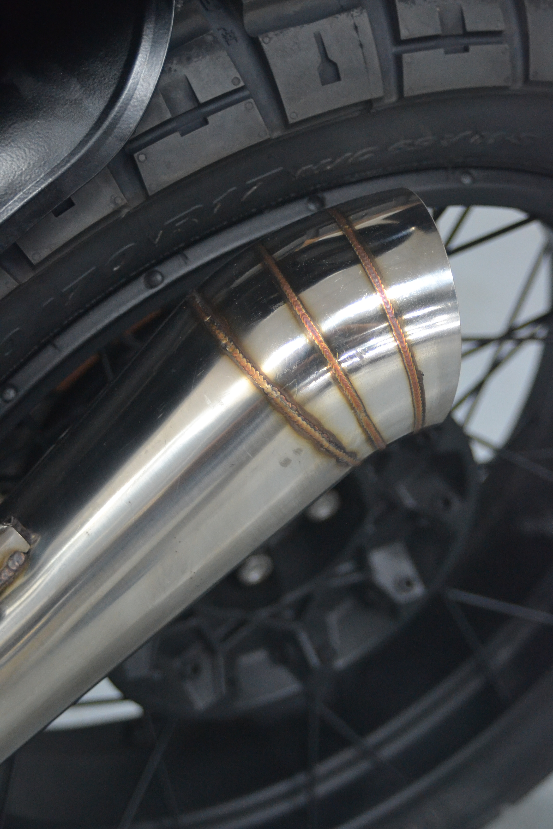 BMW K 1100 de 1992 – Preparação Café Racer pela Art on Wheels