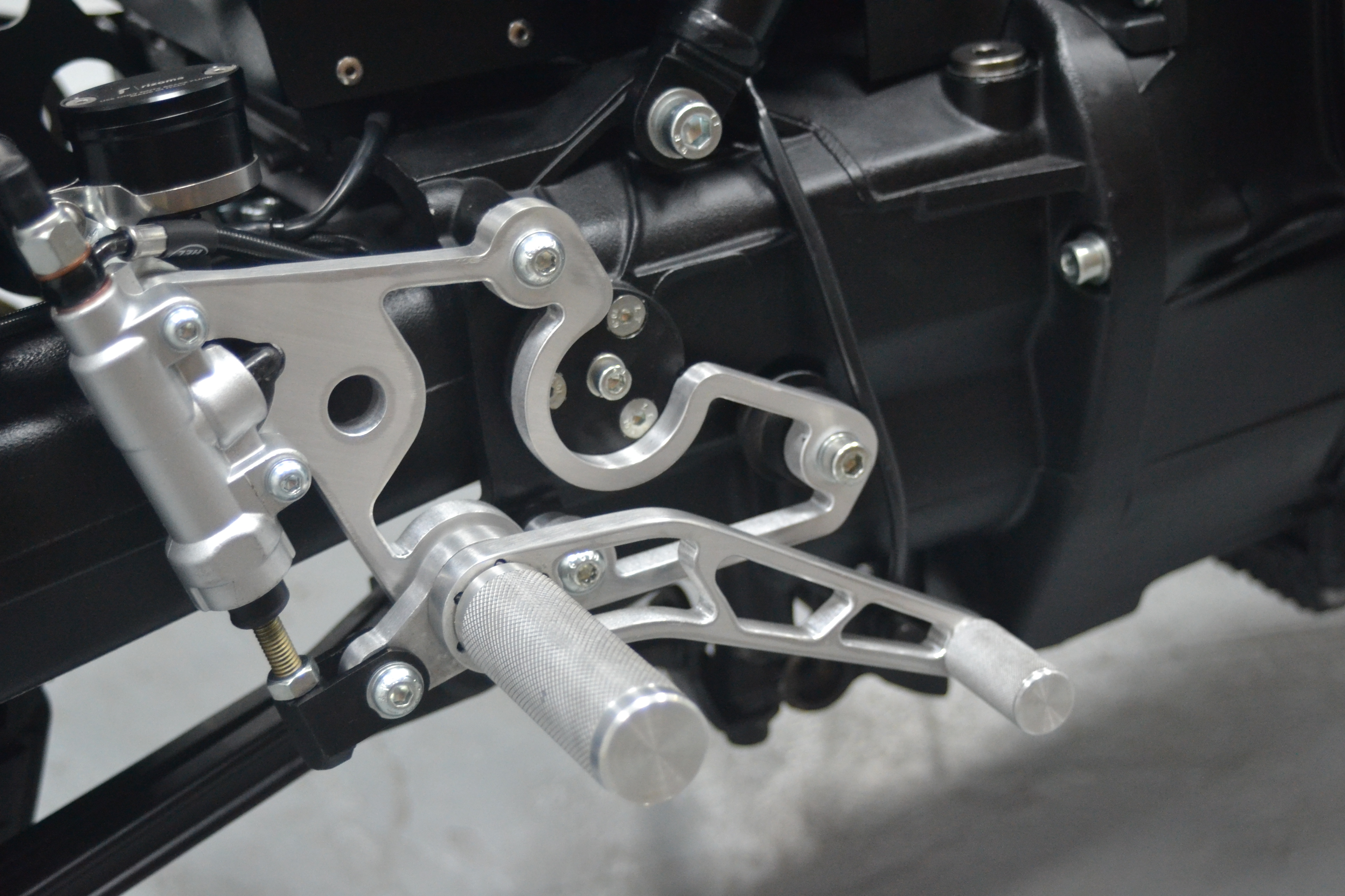 BMW K 1100 de 1992 – Preparação Café Racer pela Art on Wheels