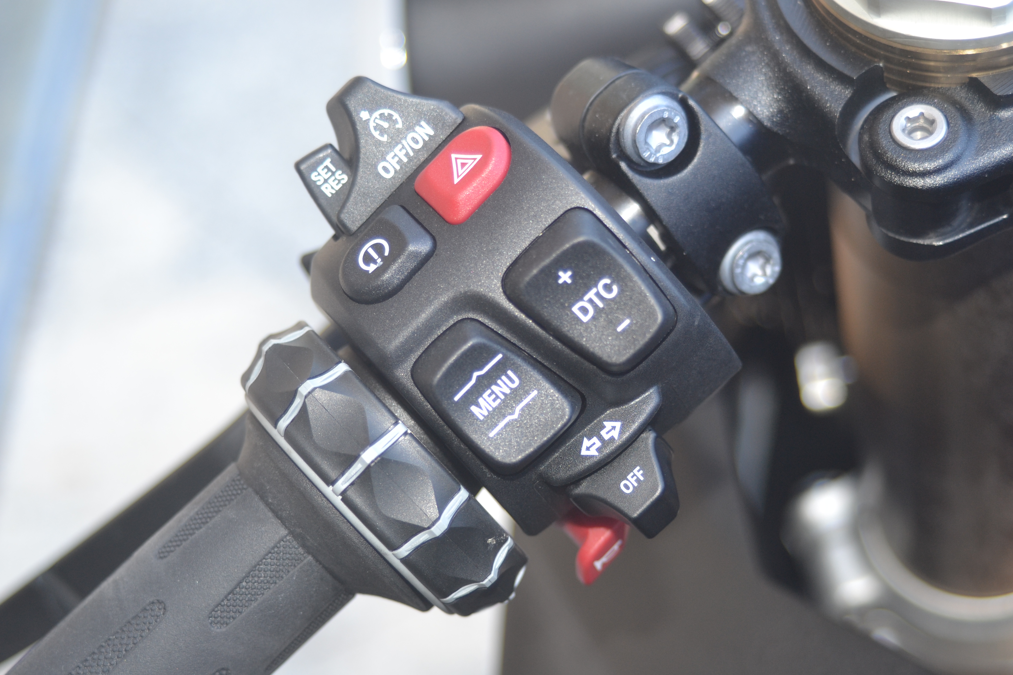 ENSAIO BMW S 1000 RR 2019 –  3ª Geração da Superbike alemã