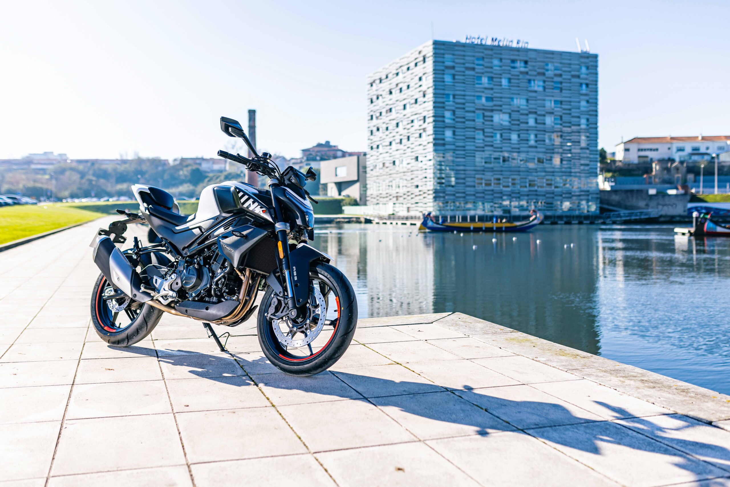 Contacto | CFMOTO 450NK – Rebeldia sonora