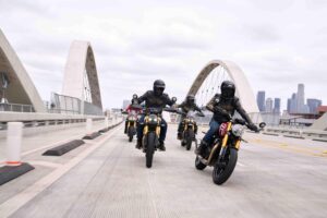 Triumph Motorcycles – fabricante britânico chega à marca dos 50.000 modelos vendidos no ano thumbnail