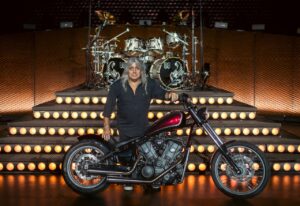 Indian Motorcycle: revelada Indian Scout Forged para o ícone Mikkey Dee thumbnail