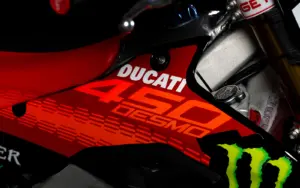 Ducati: fabricante italiano poderá lançar um modelo Enduro baseado na Desmo 450 MX thumbnail