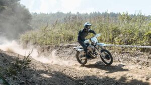 Husqvarna: Gama Enduro Pro atualizada para 2025 thumbnail