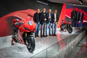 EICMA 2024: Ducati faz sucesso com a Panigale V2 e a Streetfighter V2 em Milão thumbnail