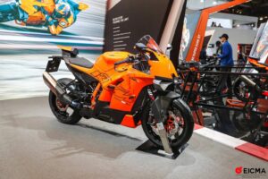 EICMA 2024: KTM 990 RC R, revelada a versão definitiva thumbnail