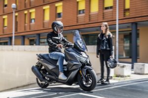 Voge: marca chinesa anuncia duas novas scooters, a SR16 e a SR3 para Portugal thumbnail