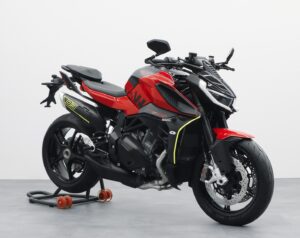 EICMA 2024: QJMOTOR estreia a SRK1000, uma naked que surpreende thumbnail