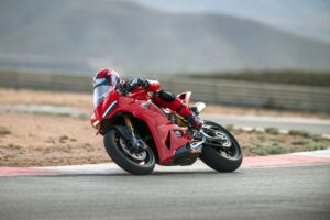 Ducati: Inscrições abertas para a época de 2025 da Ducati Riding Academy thumbnail