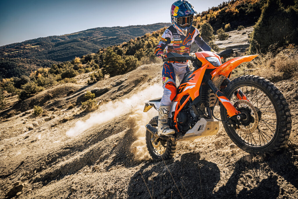 2025 KTM ENDURO R Range (1)