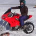 Ducati Panigale V4 para circular na neve, acredita? Veja pelos seus próprios olhos