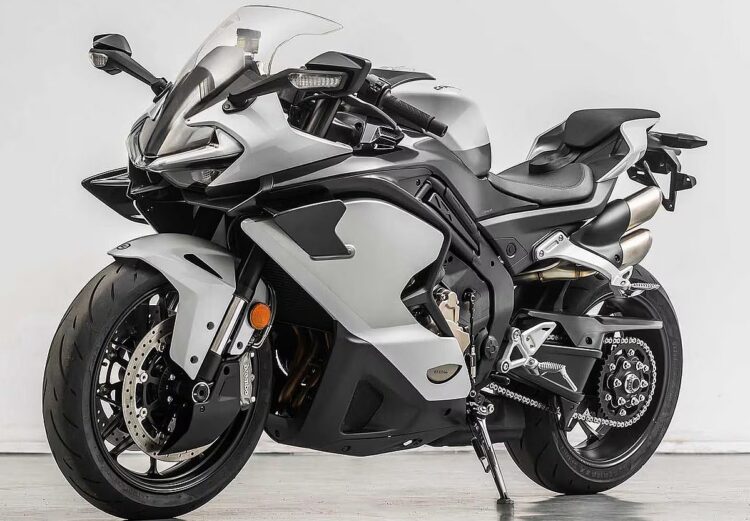 CFMOTO trabalha numa desportiva com cinto de segurança