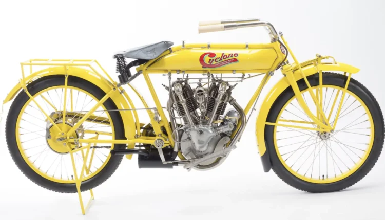 Cyclone bicilíndrica de 1915 é a moto mais valiosa a ser leiloada no mundo