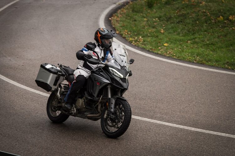 Ducati Multistrada V4S: Como não gostar? | Contacto