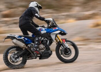BMW F 450 GS chega em 2025 e será fabricada na Índia