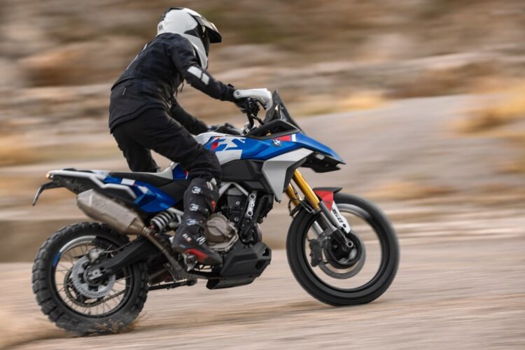 BMW F 450 GS chega em 2025 e será fabricada na Índia