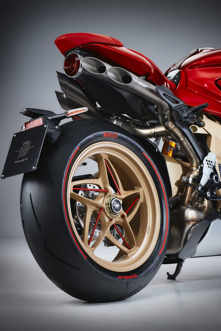 MV Agusta Superveloce 1000 Serie Oro recebe prémio Good Desing 2024 pelo The Chicado Athenaeum