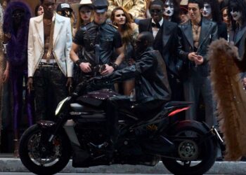 Ducati e Dsquared2 associam-se numa coleção inspirada na nova XDiavel V4