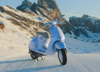 Vespa 946 Snake 2025: A scooter retrofuturista que celebra o calendário lunar chinês