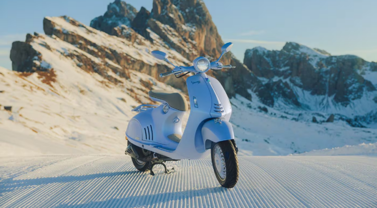 Vespa 946 Snake 2025: A scooter retrofuturista que celebra o calendário lunar chinês