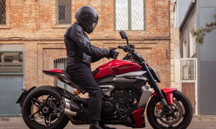Ducati: Começa a produção da nova XDiavel V4