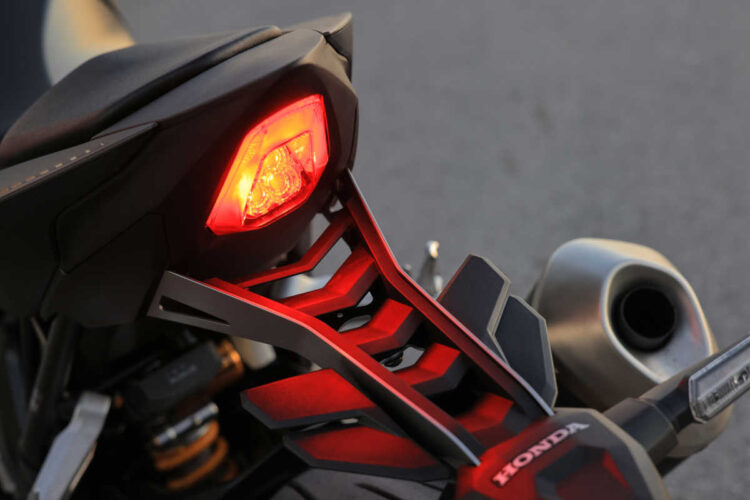 Honda CB1000 Hornet SP | Contacto