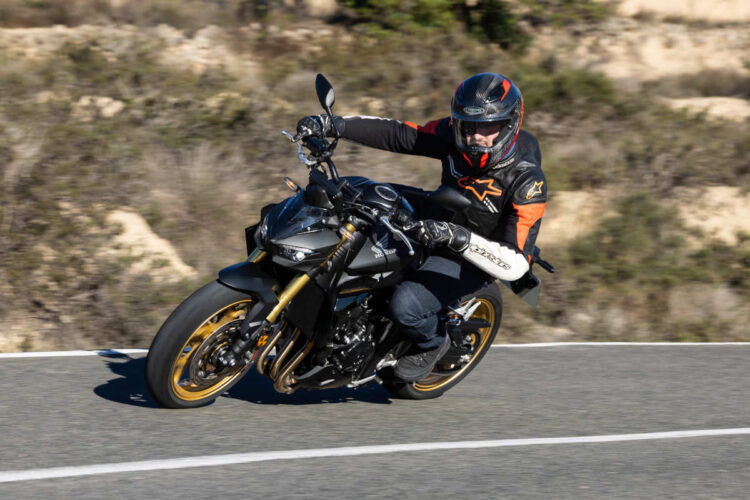 Honda CB1000 Hornet SP | Contacto