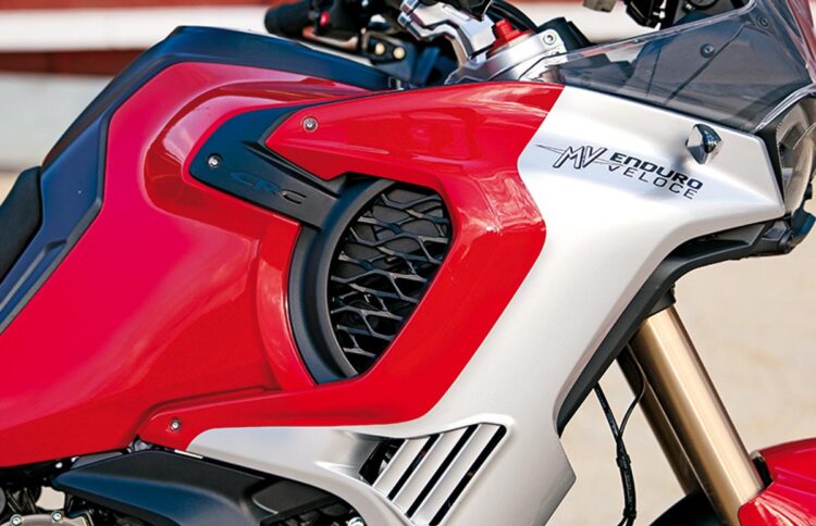 MV Agusta Enduro Veloce | Pura magia | Contacto