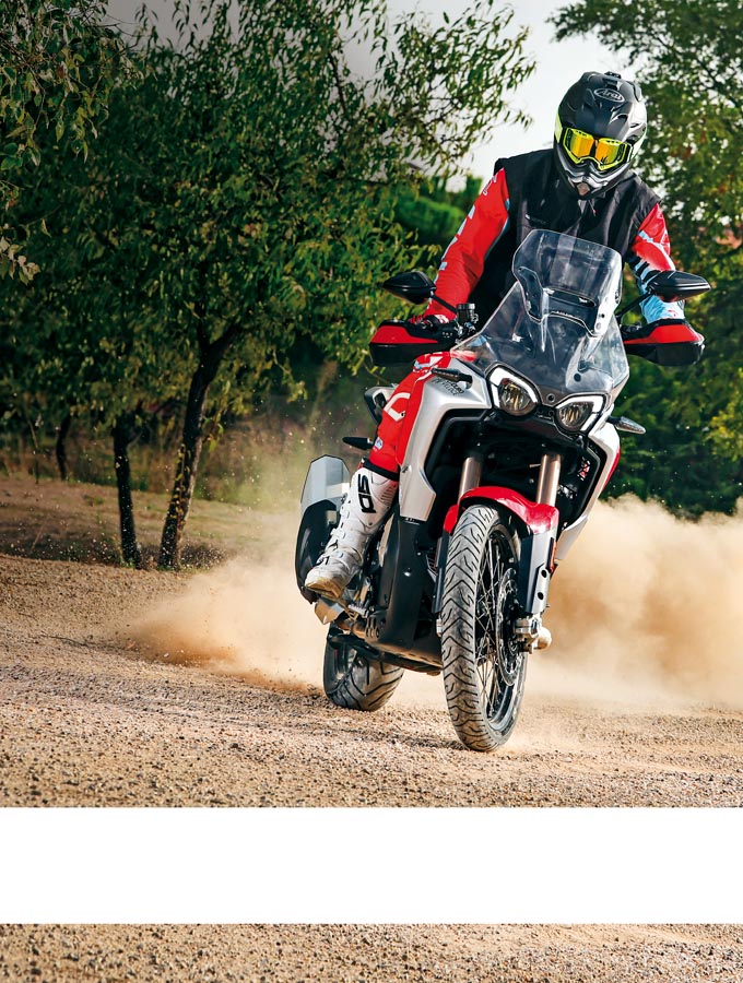 MV Agusta Enduro Veloce | Pura magia | Contacto