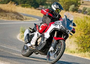 MV Agusta Enduro Veloce | Pura magia | Contacto