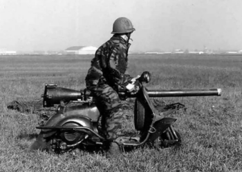 Quando a Vespa se preparou para a guerra com um canhão!