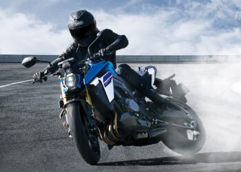 Suzuki GSX-S1000 EVO: A agressiva streetfighter japonesa ainda mais radical!