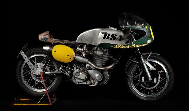 BSA Gold Star ’55: Uma lendária estrela de ouro da BSA