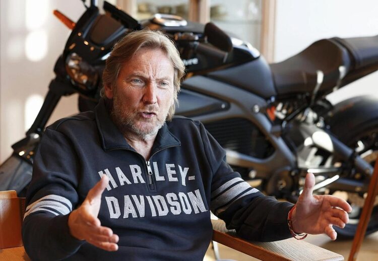 Crise estala na Harley-Davidson com ações em queda