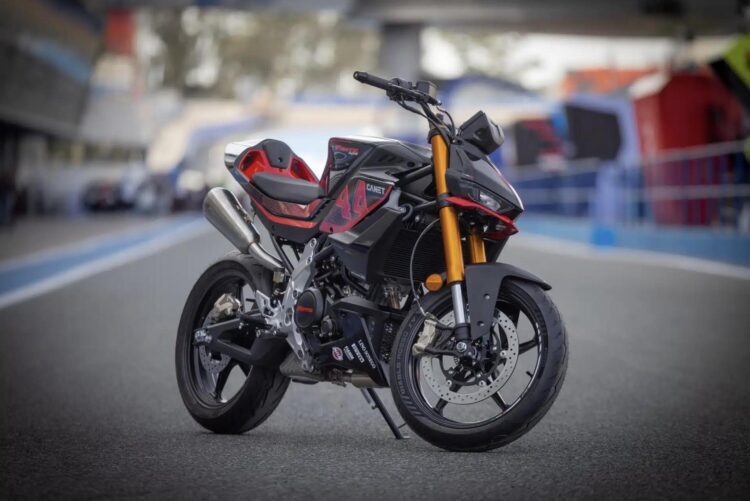 Fantic Stealth Canet 44: Uma naked em homenagem ao talento espanhol